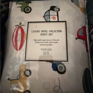Luxury Hotel Collection Car Print Sheet Set - White